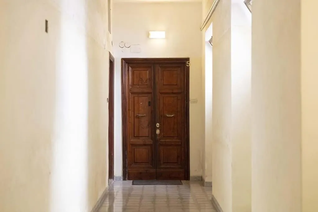 Life Is Roma Colosseo Apartment